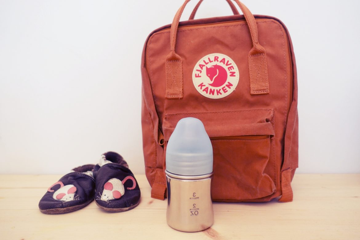 Gebraucht gefunden: Mini-Rucksack und Krabbelschuhe